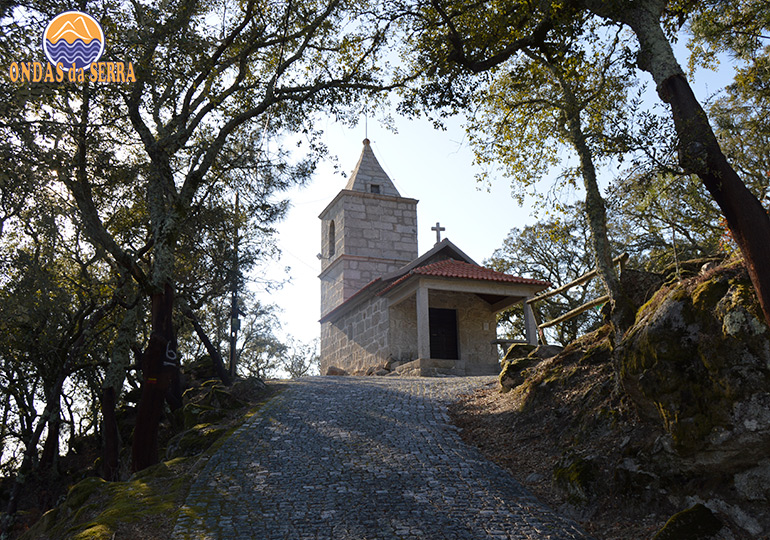 Capela de Nossa Senhora de Fátima - Macieira de Alcôba